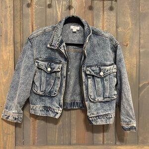 Size small acid wash zip crop denim Jean jacket